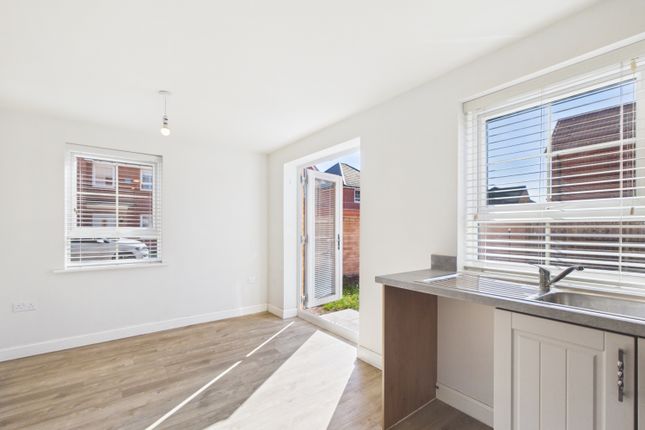 Widnall Drive, Nottingham photo 3