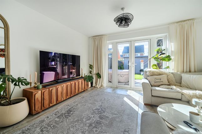 Phillips Drive, Shinfield photo 2