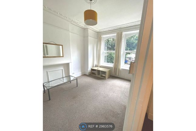 Woodside Road, Sutton photo 4