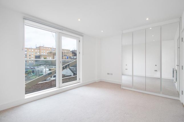 Flat 2, 25, Harper Road, London photo 4
