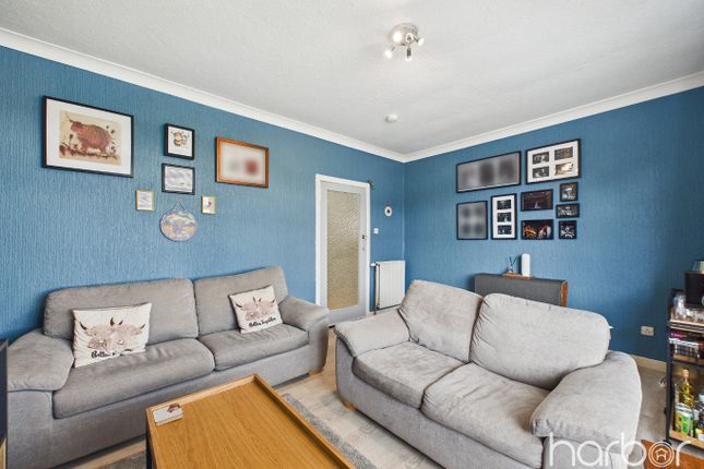 611 Carntyne Road, Carntyne, Glasgow photo 3