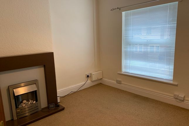 Flat to rent in Price Street, Cannock