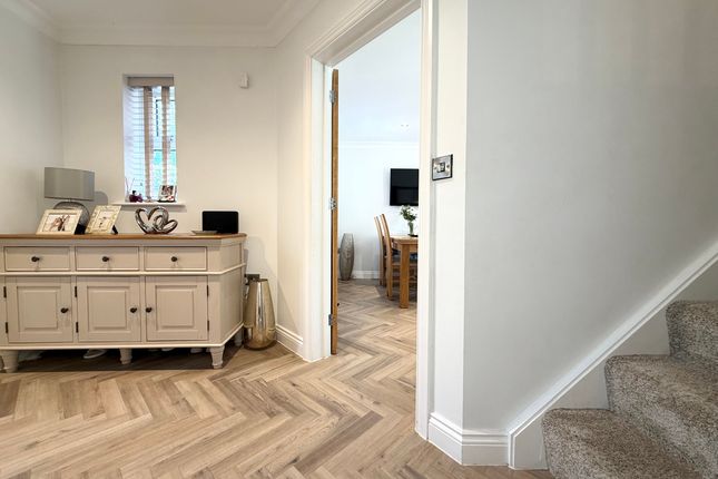 60 Tan Y Bryn Gardens, Aberdare photo 5