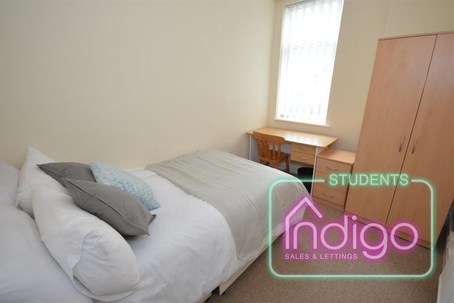 Room 2, 52, Thistleberry Avenue, Newcastle photo 3