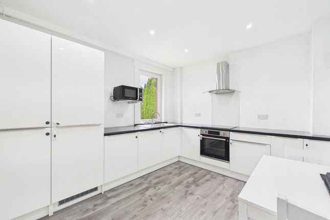 24 Dixon Street, Hamilton photo 4