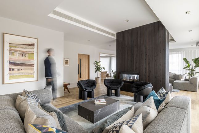 Flat for sale in Lionel Road South, Kew Bridge