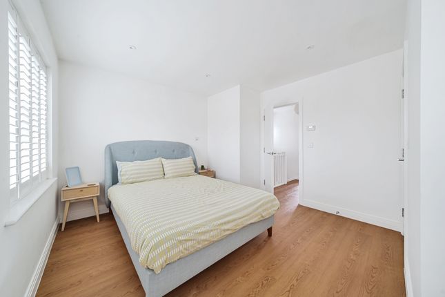 End terrace house to rent in Roman Drive, Winchester