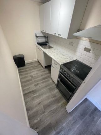 Flat 1a, 9 High Street, Select Source photo 3