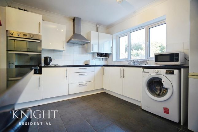 38, Tangerine Close, Colchester photo 3