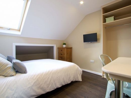 Shared accommodation to rent in Brudenell Mount, Leeds