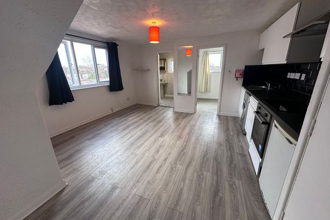 Flat 7 32, Atherley Road, Southampton photo 3