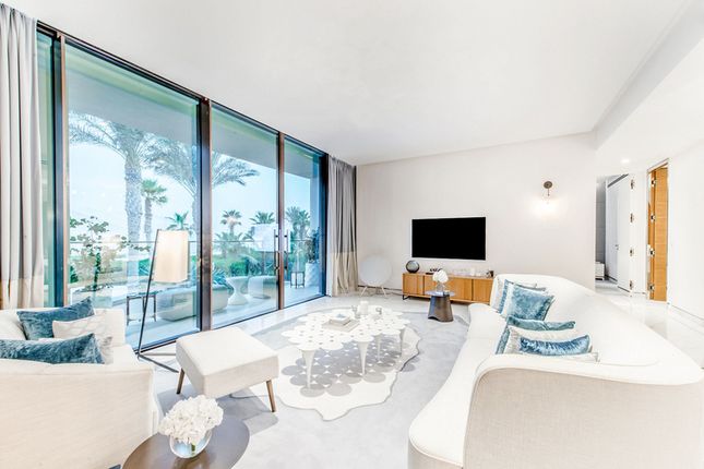 Terraced house for sale in Palm Jumeirah, Beside - Nasimi Beach - The Palm Jumeirah - Dubai - United Arab Emirates