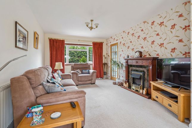 16, The Hawthorns, Rickmansworth photo 4