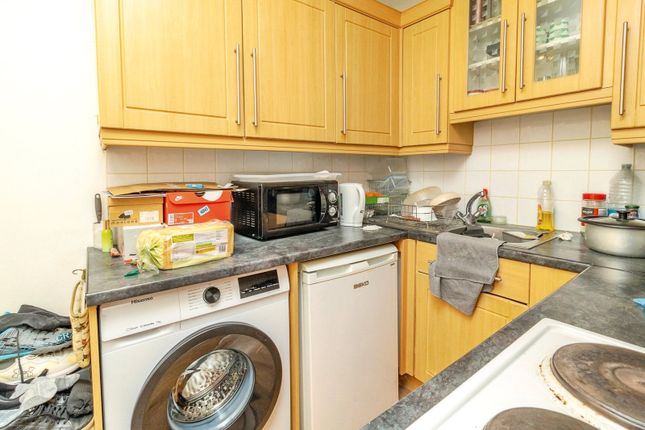 649B,, Silbury Boulevard, Buckinghamshire photo 4