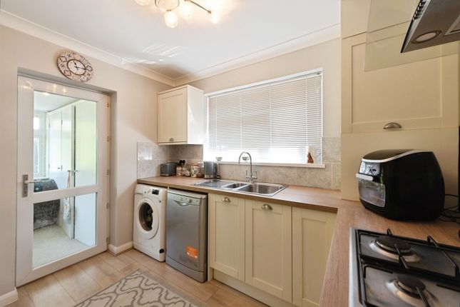 160, Oak Road, FAREHAM photo 4
