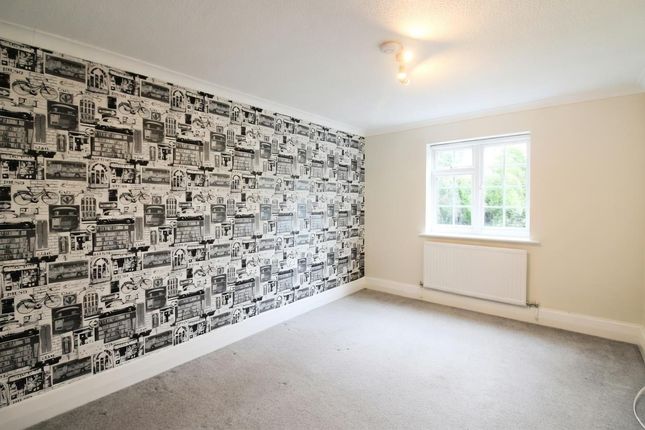 50, Ivy Drive, Surrey photo 2