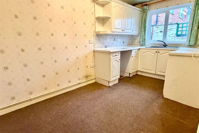 2, Matthew Thomas Court, Beeston, Nottingham photo 4