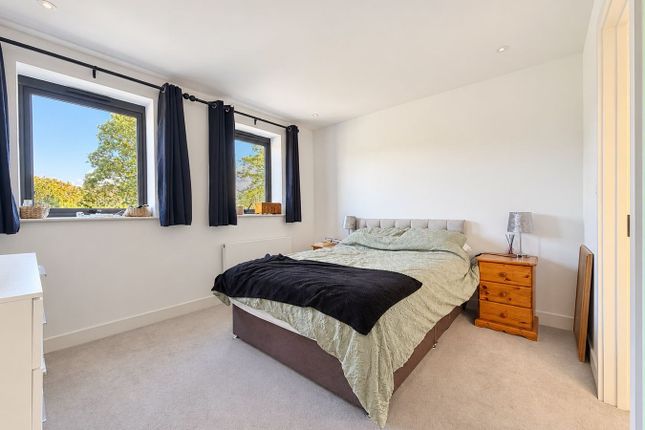 Wychwood Place, Crawley Down photo 4