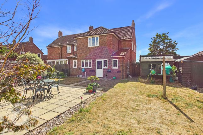 10 Cyprus Road, Attleborough photo 4