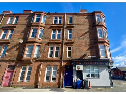 Thumbnail Flat to rent in Victoria Drive East, Renfrew