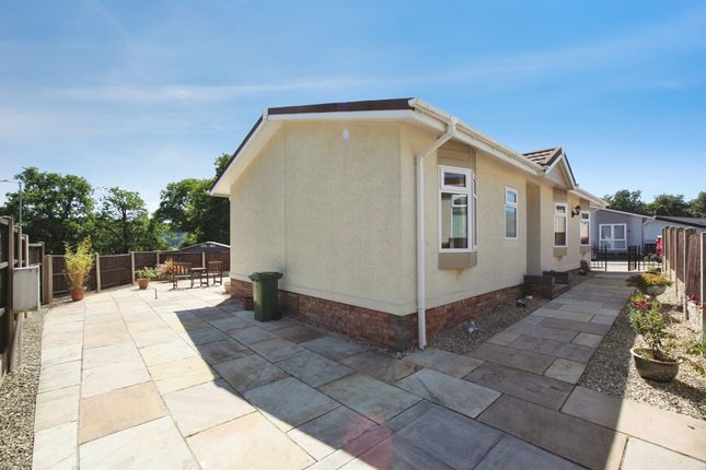 46, Pont Pentre Park, Pontypridd photo 2