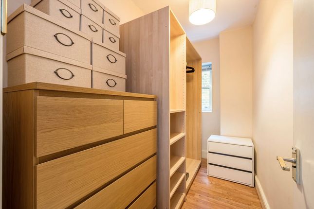 Flat 3, 13, Monmouth Road, London photo 4