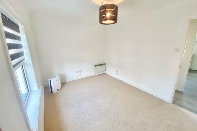 Flat 4, Langdon Court, Charles Street, Tring photo 4
