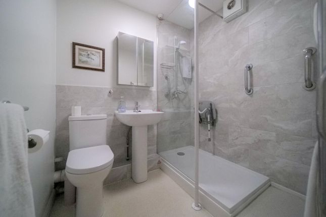 7, Wharf Court, Melksham photo 4