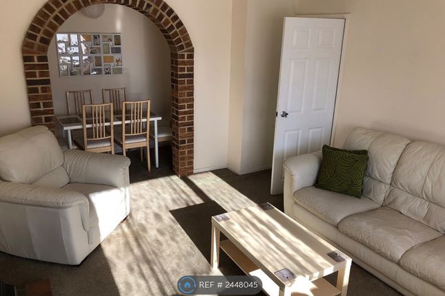 Livingroom (Dining Area)