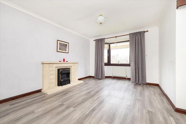 15 Redwood Grove, Newtongrange photo 2