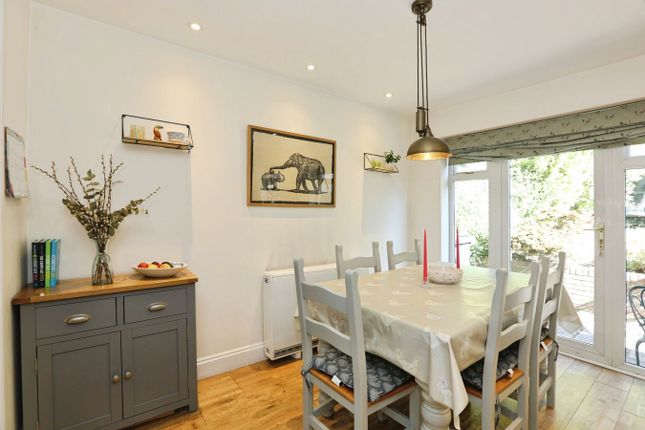 3, Ashdown Chase, Uckfield photo 4