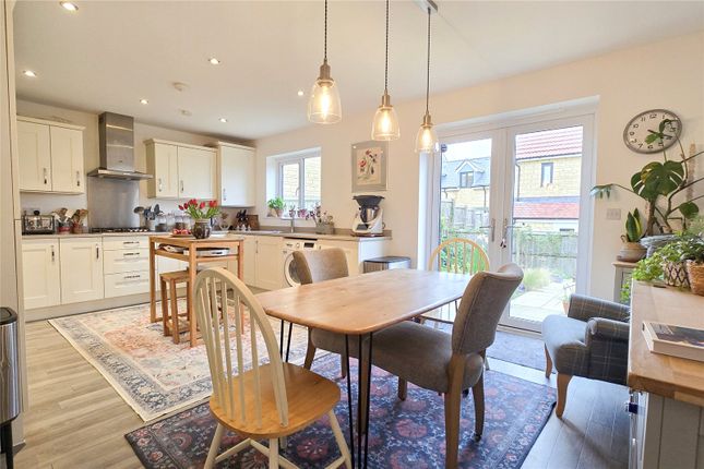 9, Kingsfield Leaze, Wiltshire photo 4