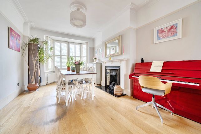 33, Woodberry Crescent, London photo 3