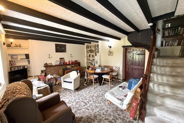 Pensarn Cottage, Cwrtnewydd, Llanybydder photo 2