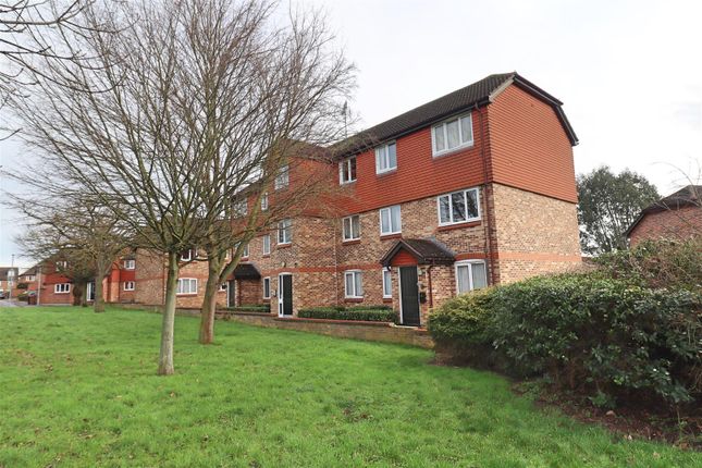 Thumbnail Flat to rent in Ramshaw Drive, Springfield, Chelmsford