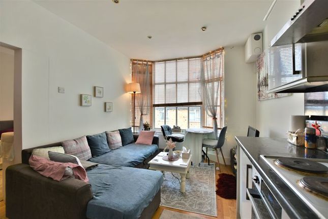 Apartment 4, 42 Clasketgate, Lincoln photo 2