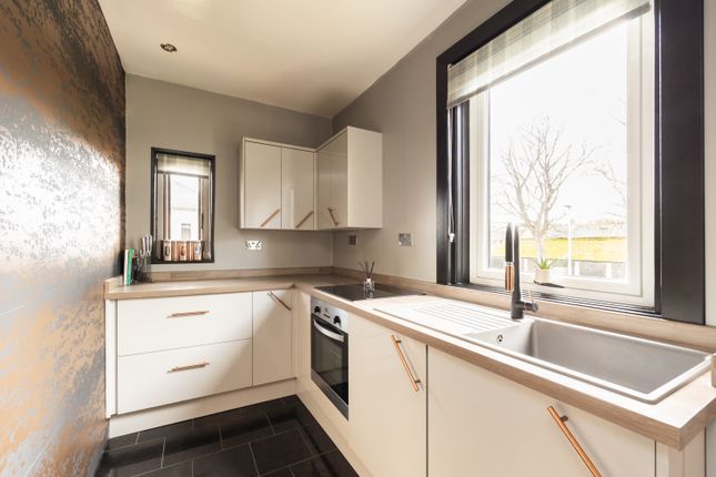 18, Gardiner Place, Newtongrange photo 4
