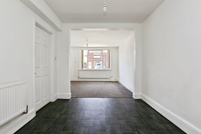 18, Broc-O-Bank, DONCASTER photo 3