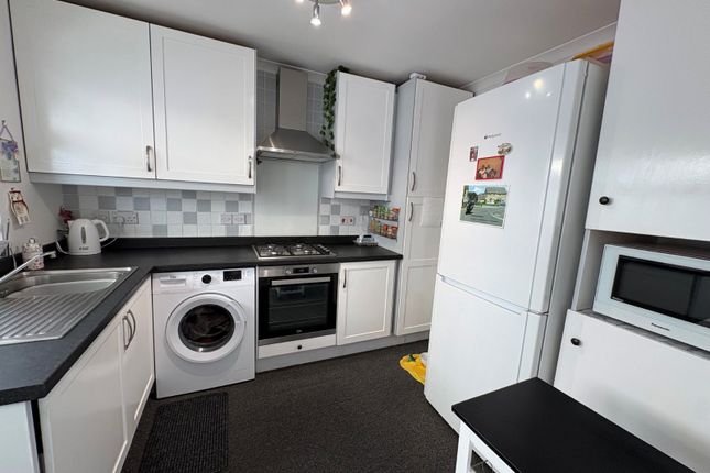 GOLD SUB, 10, Southdene Road, Eastleigh photo 3