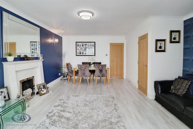 10, Wakefield Close, Crewe photo 2