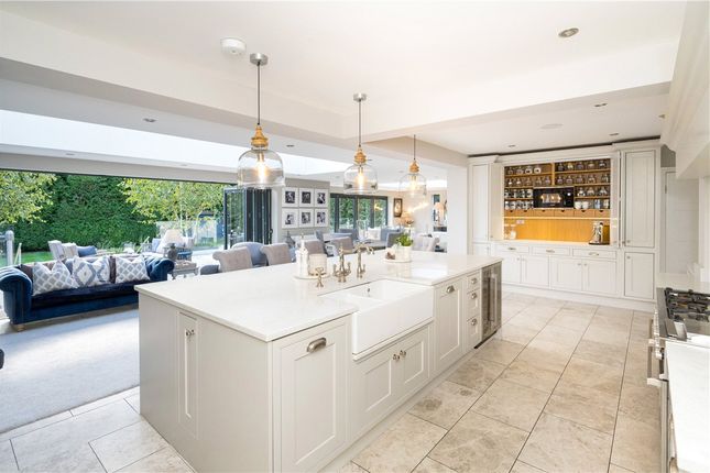 Harleston,, 8 Foxhill Avenue, Leeds photo 2
