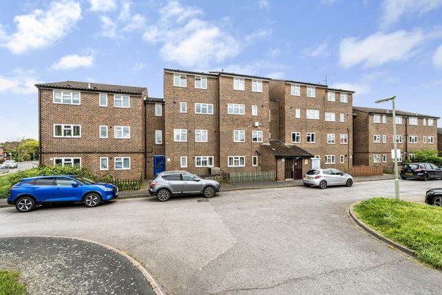 Thumbnail Flat to rent in Ambleside Avenue, Walton-On-Thames