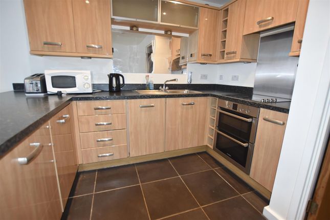 2-bed house on 36, Greenbank Court, Isleworth, £1,800/mo