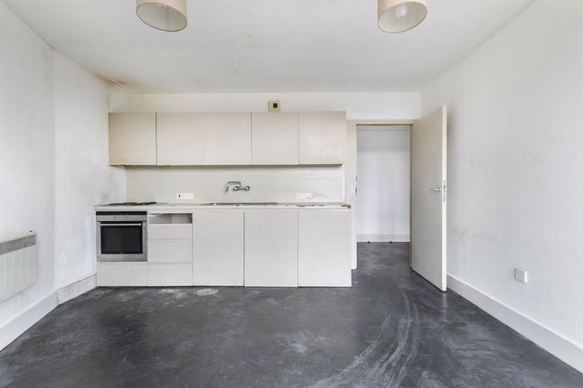 1-bed flat on Apartment 15, 96, Garratt Lane, London, £225,000