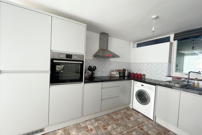 47, Clare Close, BURY ST. EDMUNDS photo 4