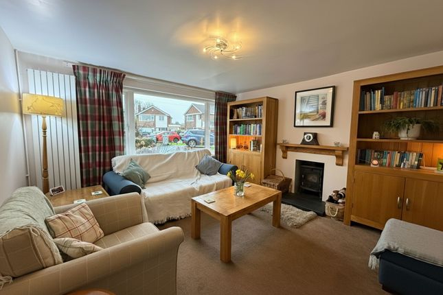 15 Burgin Close, Grantham photo 2