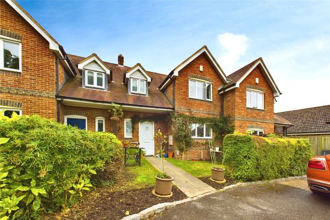 Thumbnail Terraced house to rent in Sykes Gardens, Upper Basildon, Reading, Berkshire