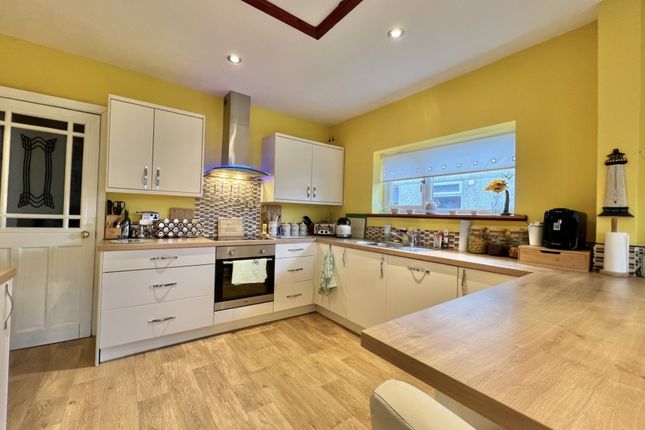 41, Links Road, Knott End on Sea photo 3