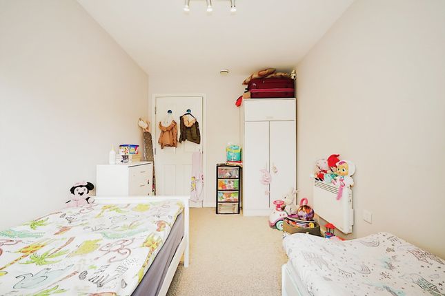 Flat for sale in Flowers Yard, Chippenham