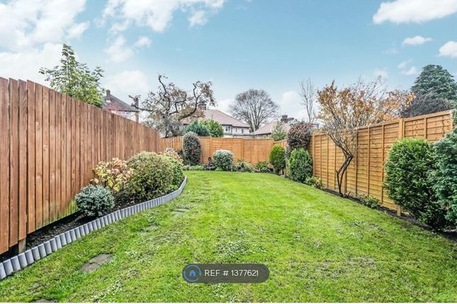 Hedge Way, Bradford photo 4